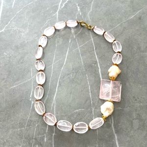 Real Stones Pink Necklace With Pearls